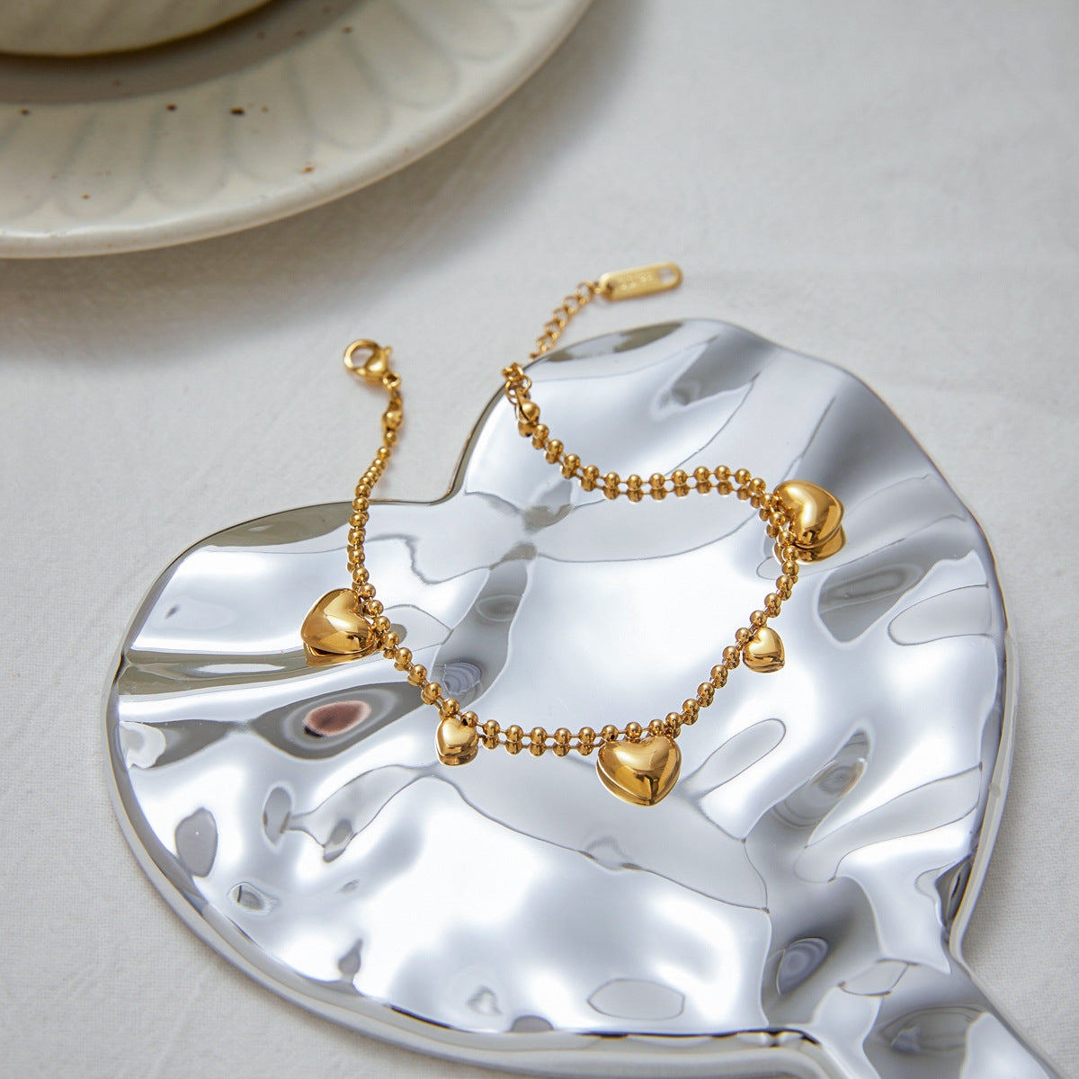 European and American Stainless Steel Love Bracelet Light Luxury High-end Sense 18k Gold Jewelry Without Fading Titanium Steel Jewelry Cross Border