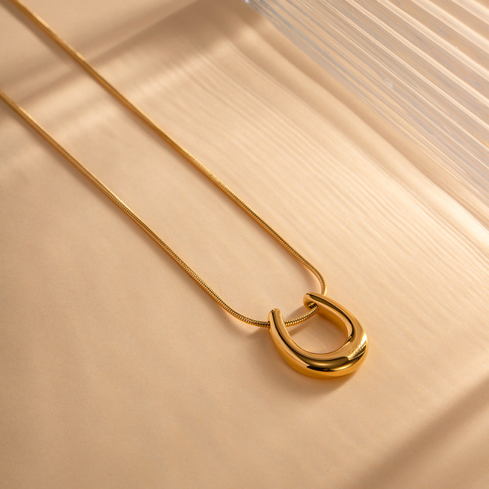 European and American Internet Celebrity Ins Style Stainless Steel Necklace 18K Gold Titanium Steel Pendant Necklace Women's Fashionable All-match Necklace Jewelry