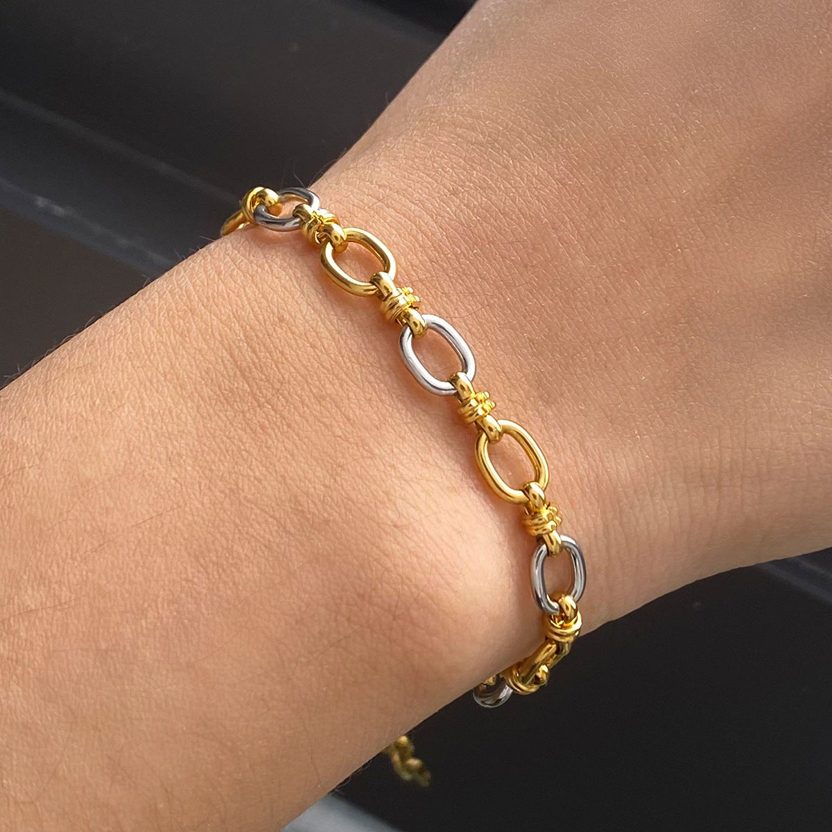 Europe and the United States 18k gold titanium steel necklace light luxury high-end jewelry non-fading bracelet stainless steel jewelry cross-border