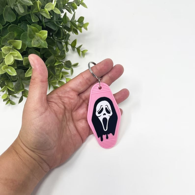 Horror Motel Key Chain Funky Halloween Spooky Key Chain, Ghost Face Hotel Key Ring