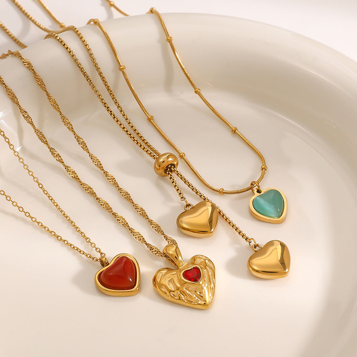 European and American stainless steel love necklace advanced sense pendant clavicle chain titanium steel jewelry cross-border necklace