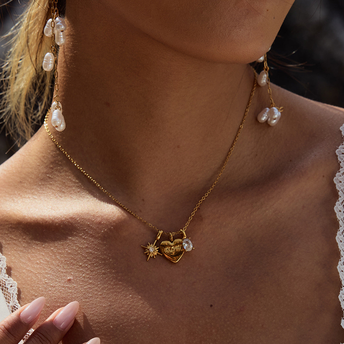 European and American Stainless Steel Zircon Love Necklace Light Luxury Niche Neck Chain Not Fading Titanium Steel Jewelry Women's High-end Sense