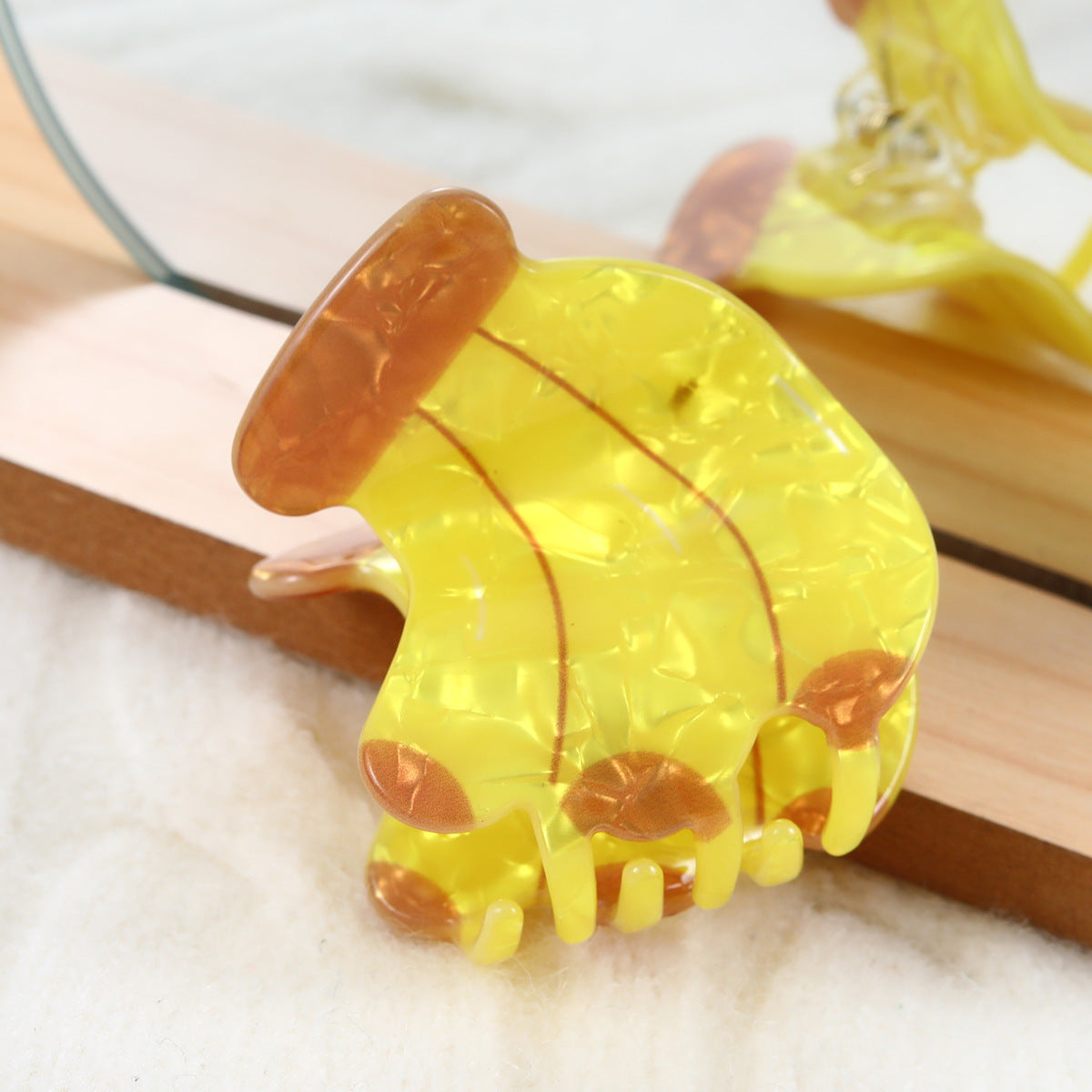 New cute gripper girl 2023 fruit rainbow animal hairpin back head shark clip hair accessories children's headdress