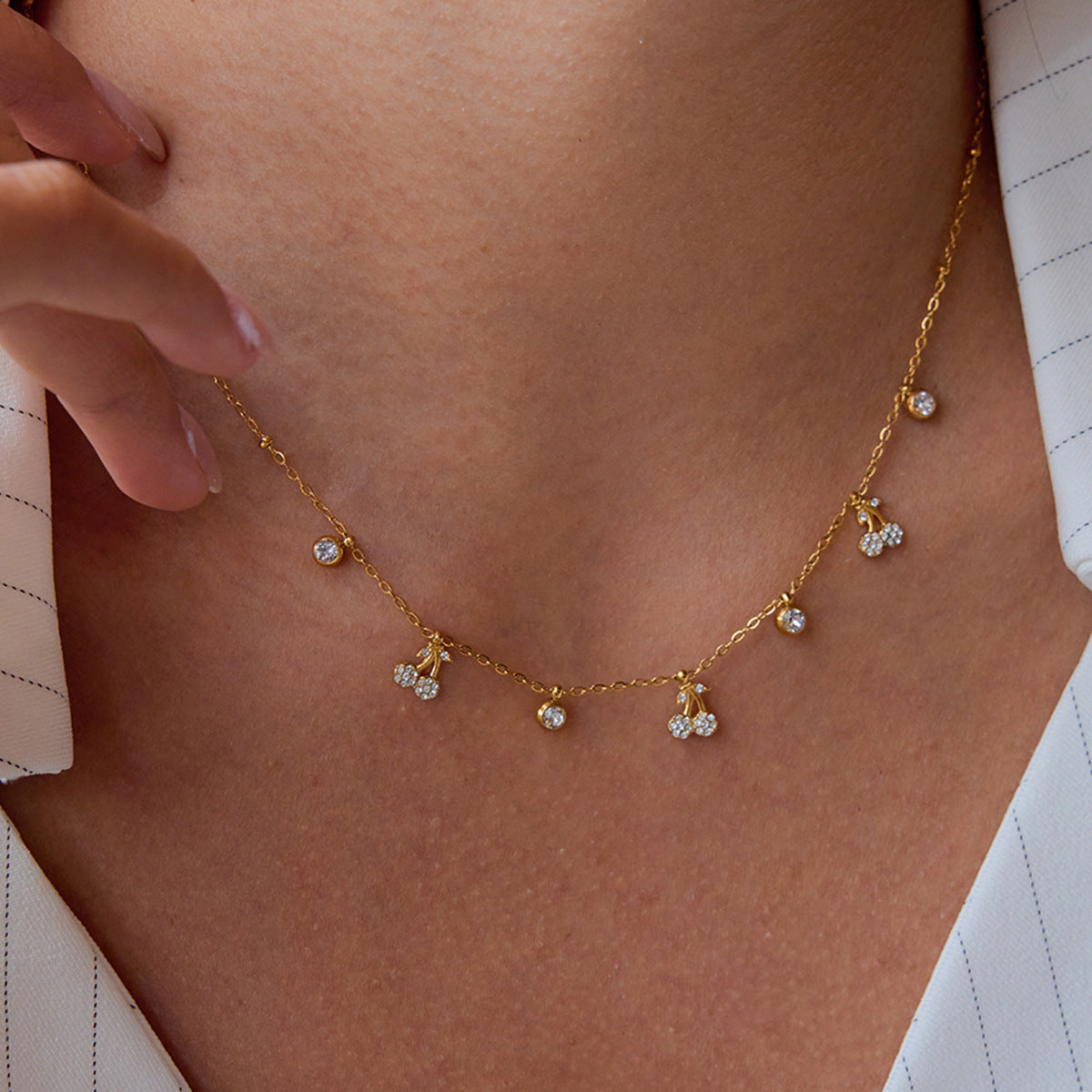 European and American Titanium Steel Necklace Accessories Women's Summer High-End Accessible Luxury Niche Stainless Steel Jewelry Cherry Clavicle Chain